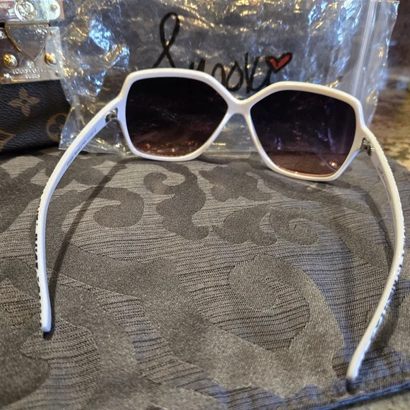 Brand New Snooki Sunglasses - Picture 3 of 4